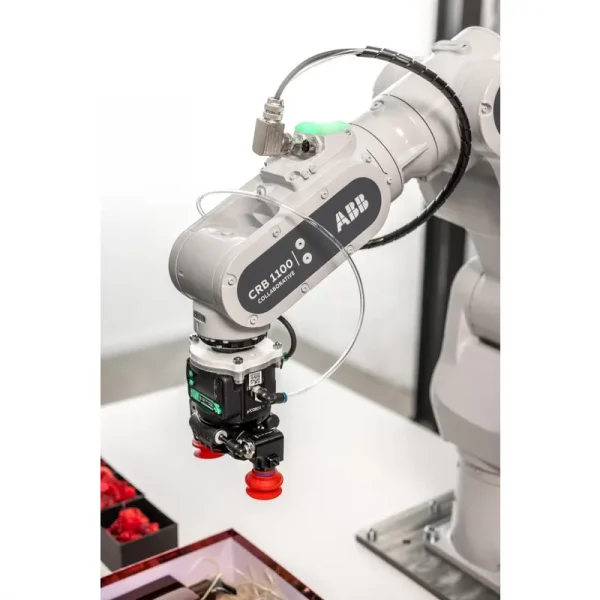 ABB industrirobot med gripdon från JE robotteknik och automation